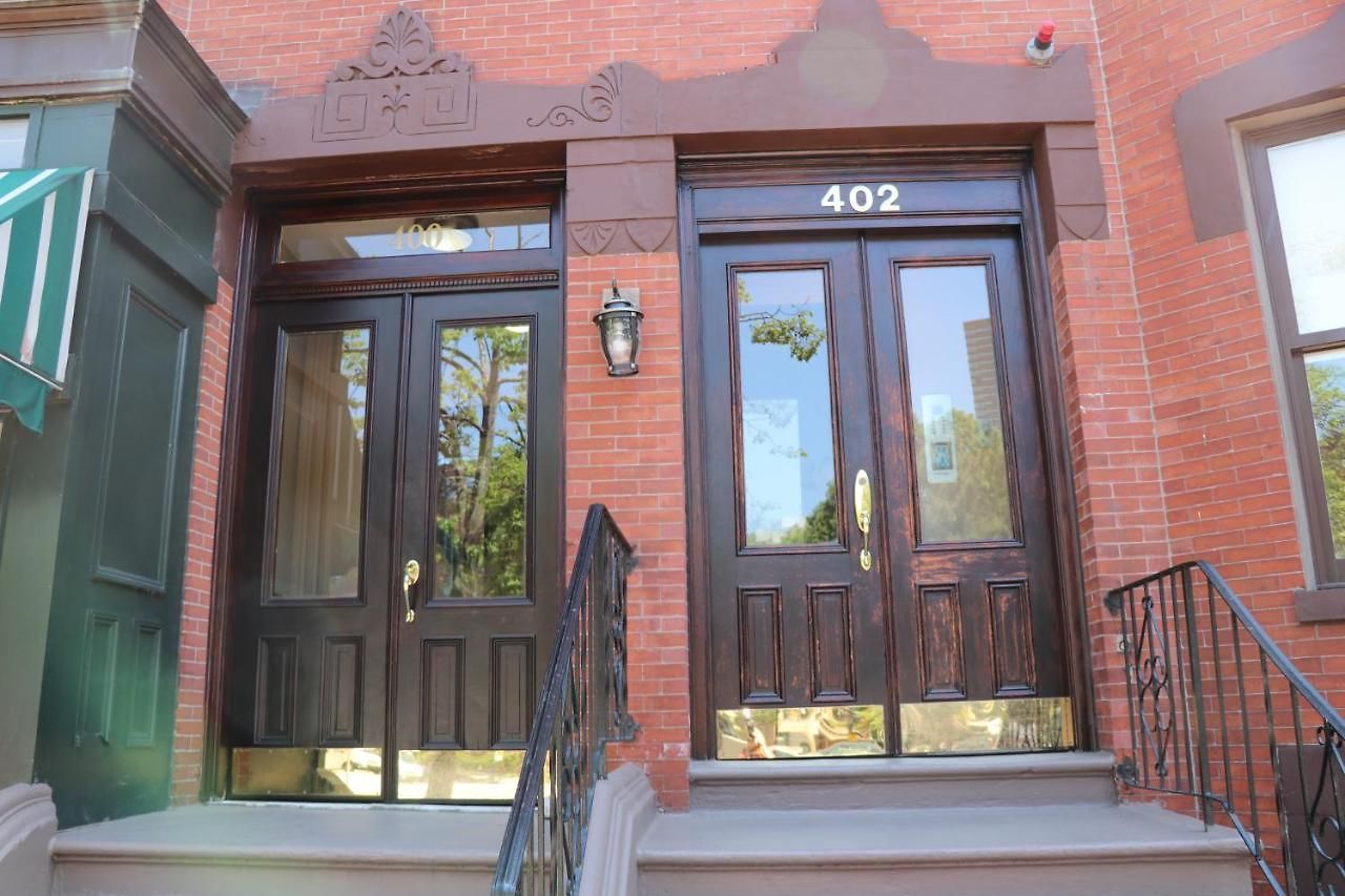 Charming In Brownstone, C.ave#5 Boston
