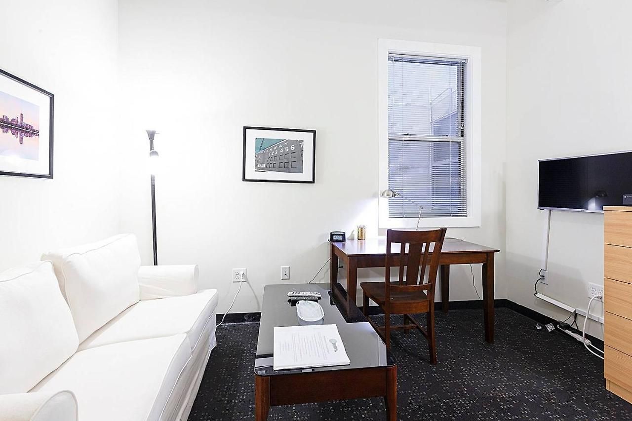 Studio Ready 4 Students & Traveling Professionals! 310 Apartment