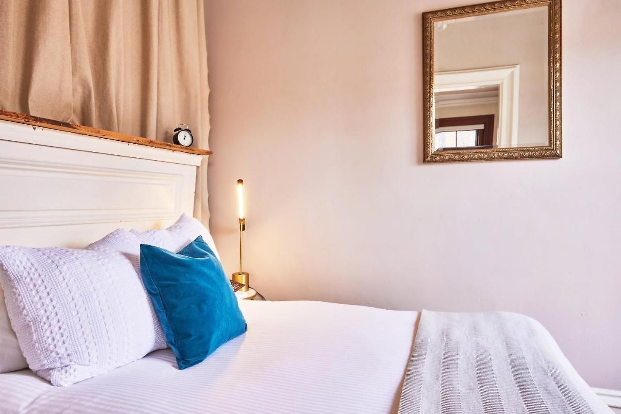The Upton Hotel *