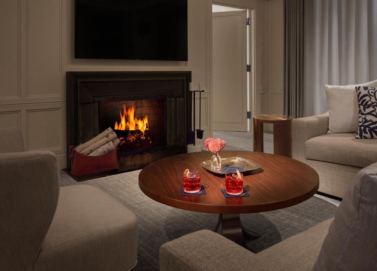 The Newbury Hotel 5*