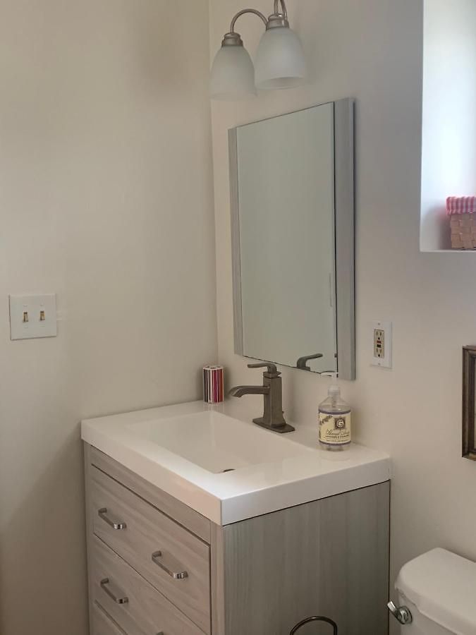 Beautiful 2-bedroom, 2-bath Townhouse Boston