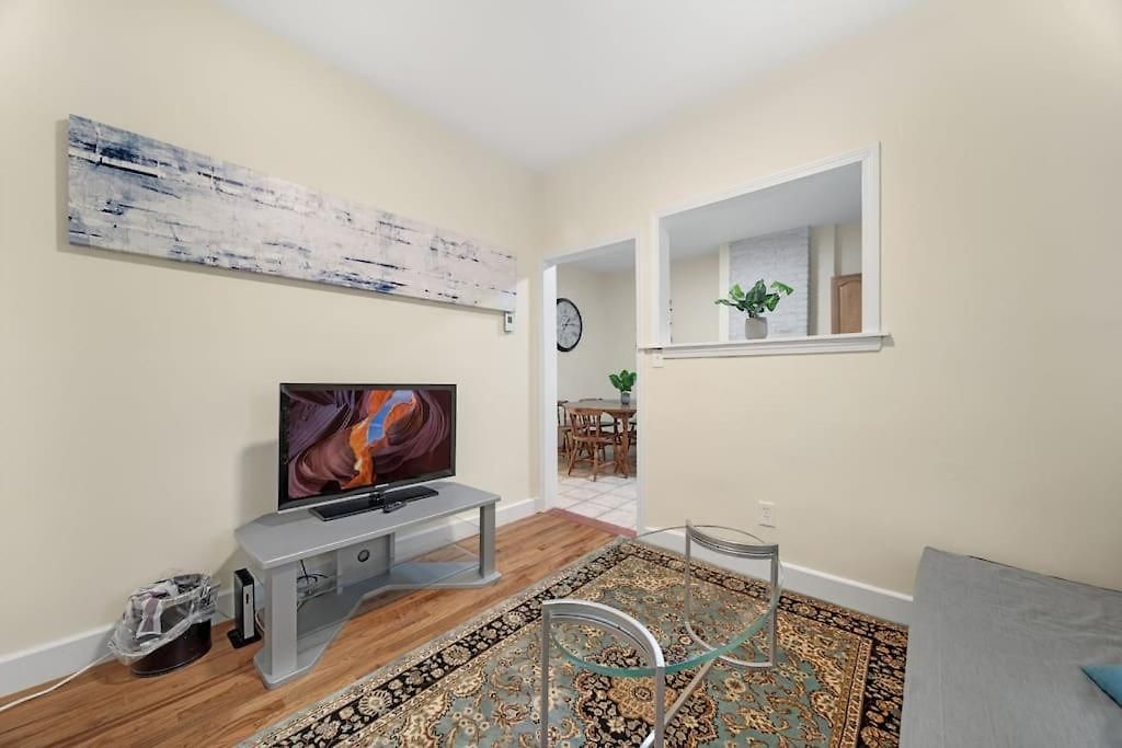Apartment Newly Renovated 2br1ba At The Boston