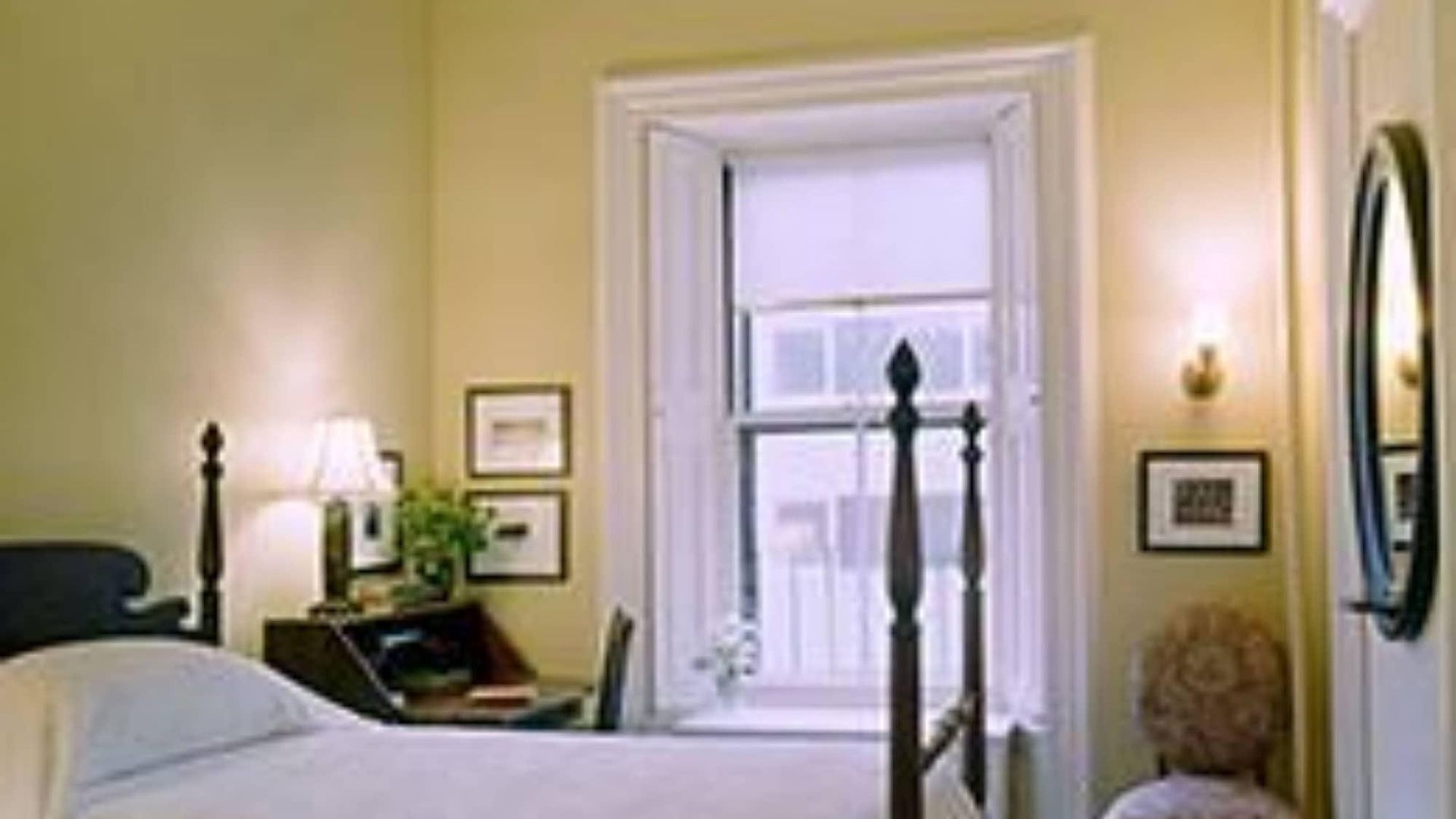 Bed & Breakfast The College Club Of