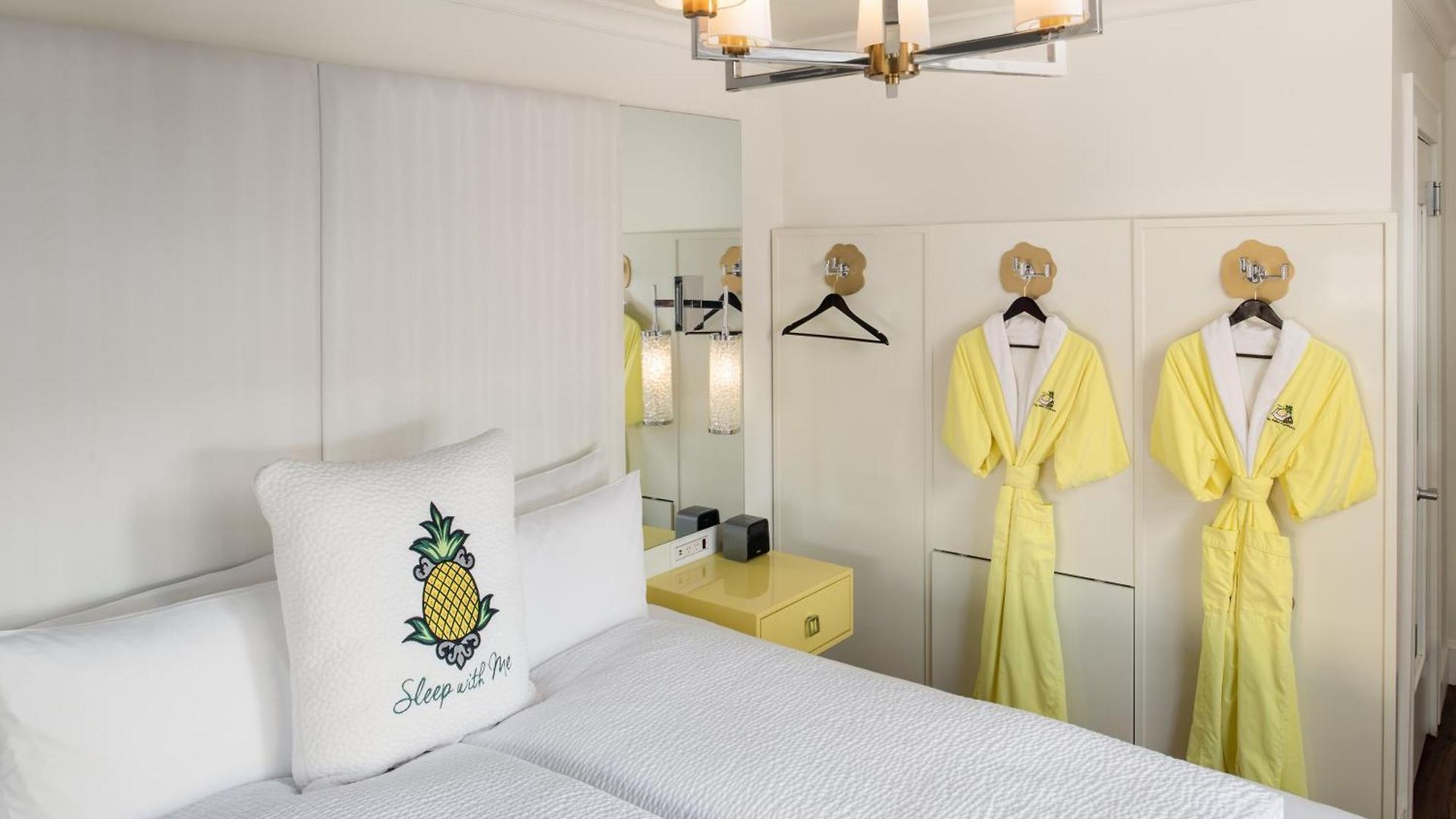 Hotel Staypineapple, A Delightful Hotel, South End