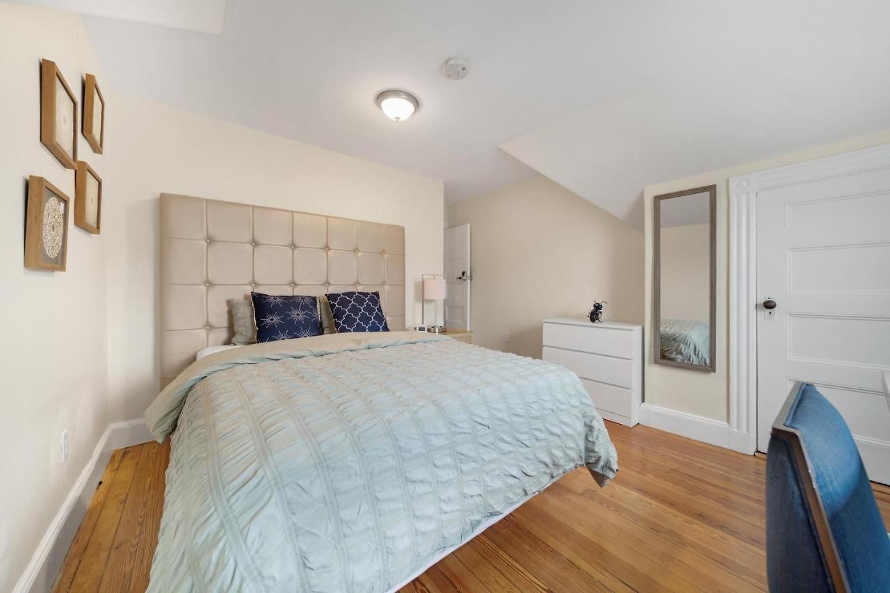 Apartment 5br 2bh Bright & Spacious In Brighton