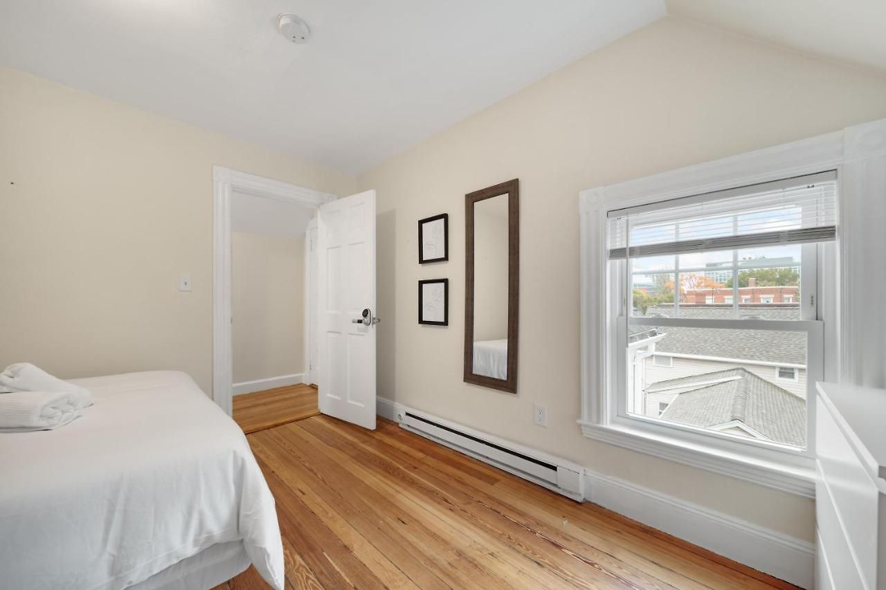 Apartment 5br 2bh Bright & Spacious In Brighton *