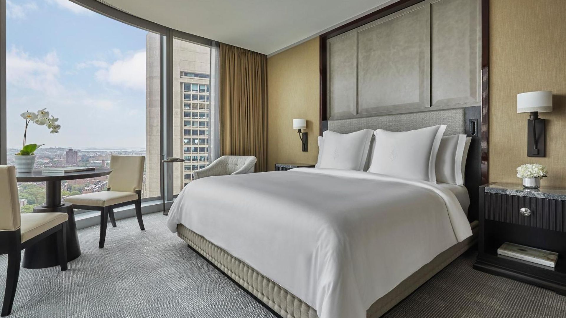 Hotel Four Seasons One Dalton Street, Boston