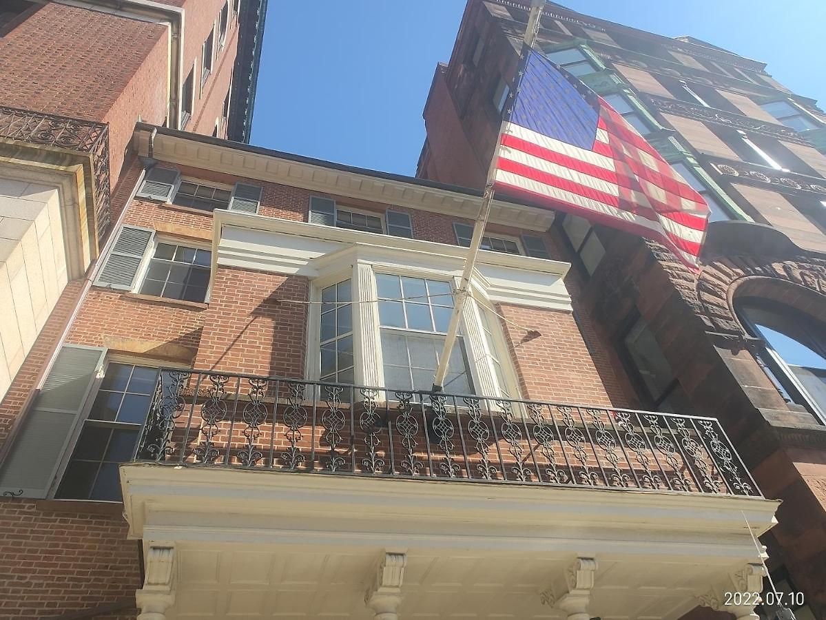 2 Bedroom In Jamaica Plain With Parking Boston