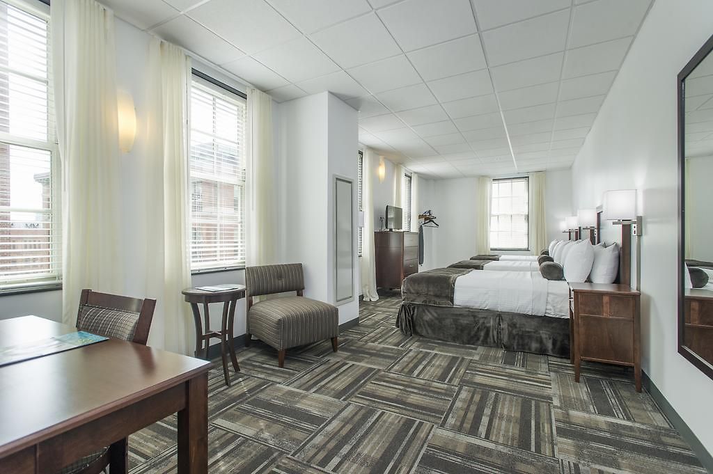 Hotel 140 3*