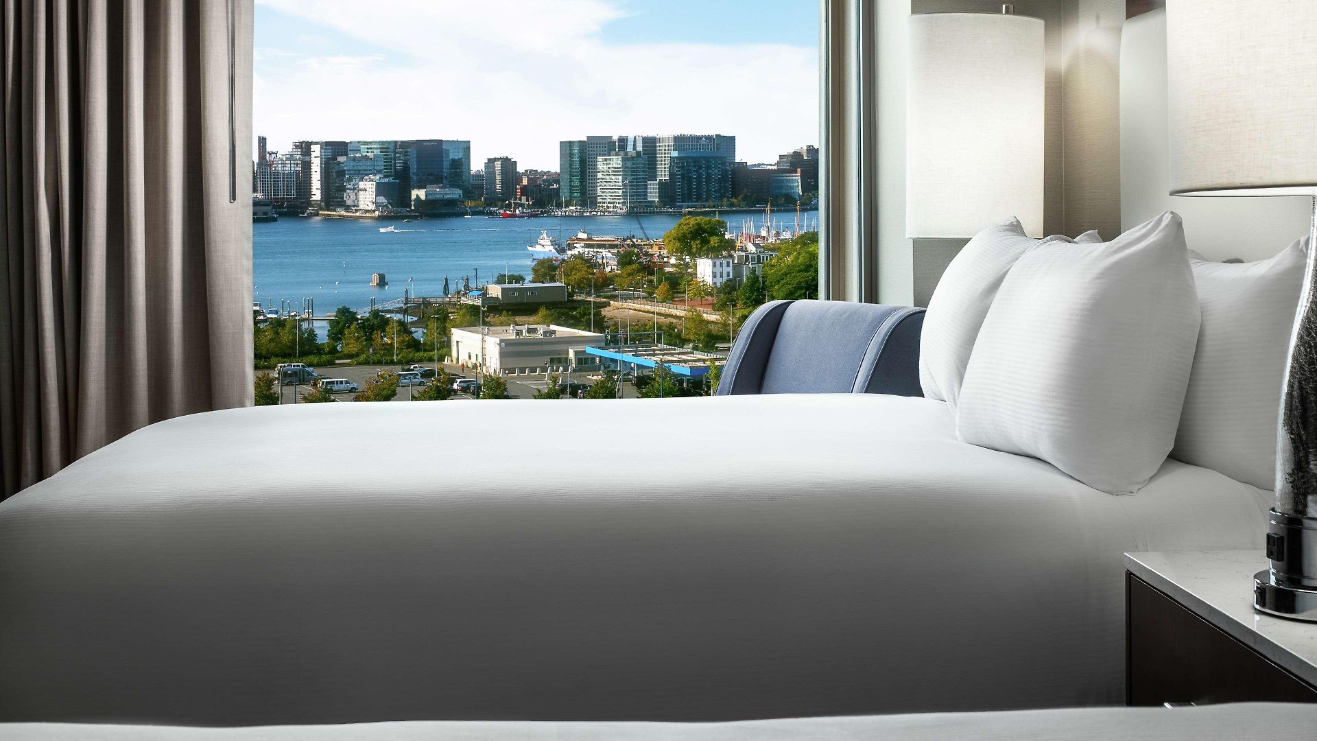 Hilton Logan Airport Hotel 4*
