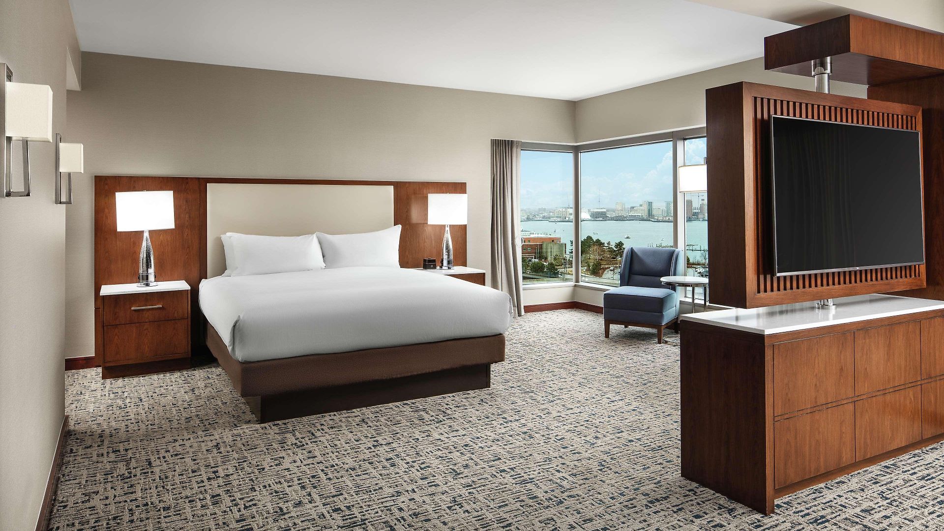 Hotel Hilton Logan Airport 4*