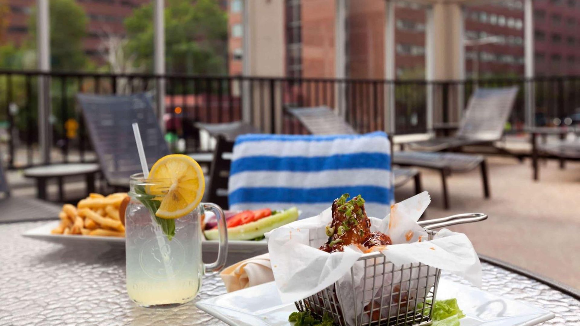 Wyndham Beacon Hill Hotel 4*