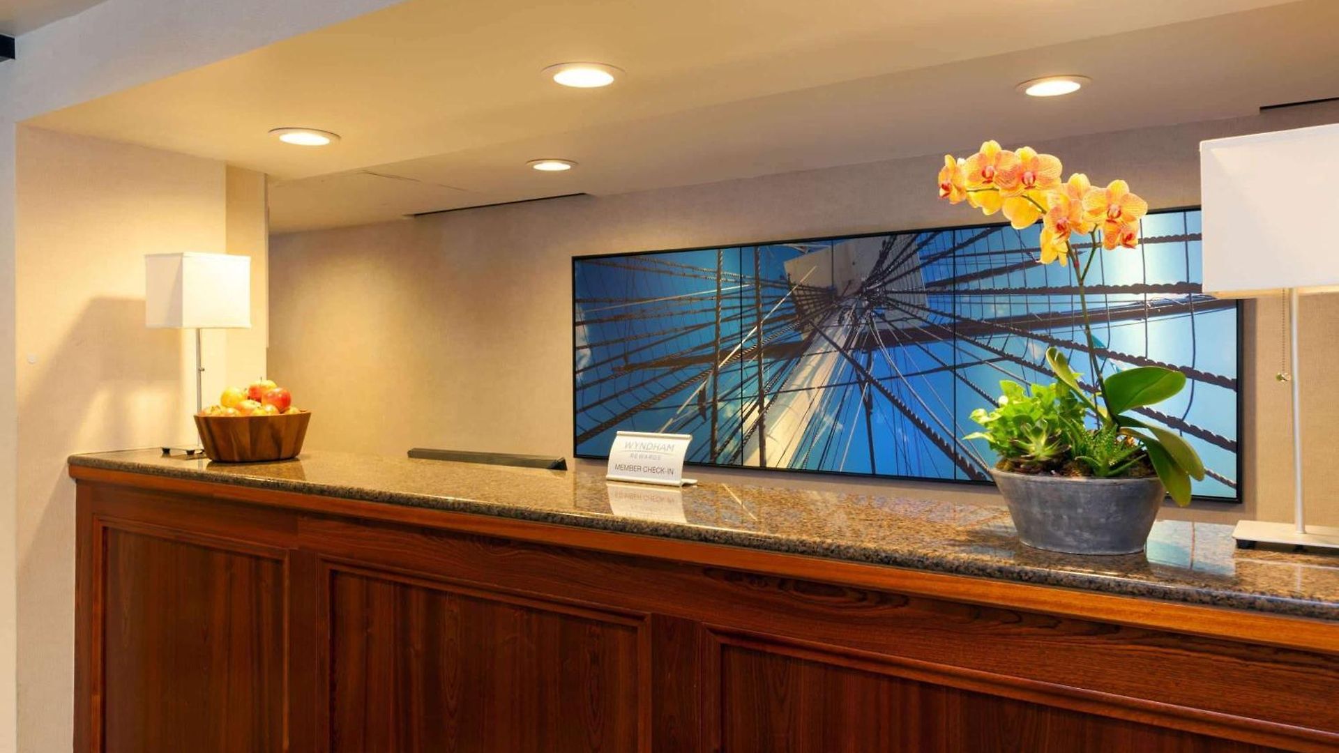 Wyndham Beacon Hill Hotel 4*