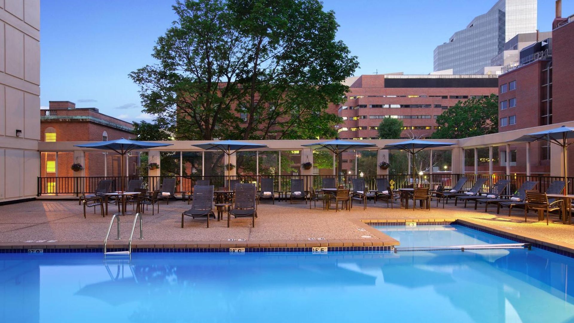 Wyndham Beacon Hill Hotel 4*