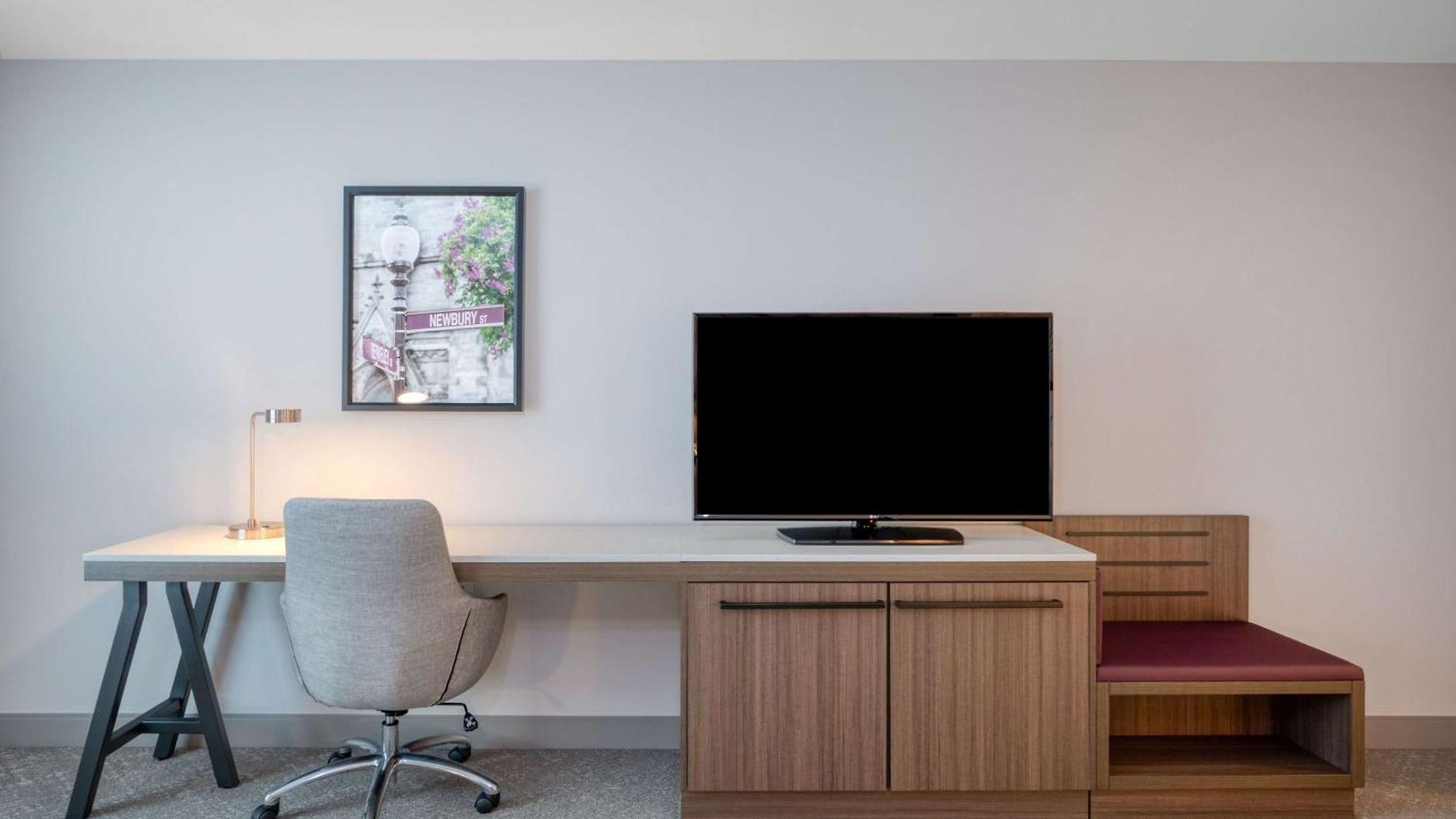Hotel Hilton Garden Logan Airport 3*