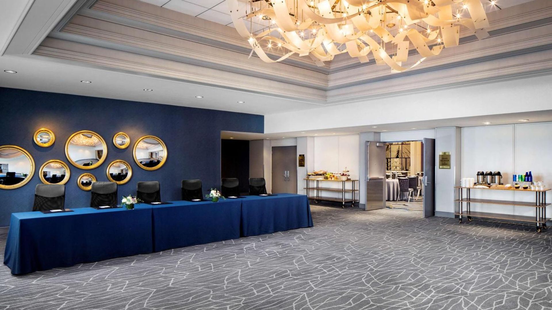 Hyatt Regency Harbor Hotel