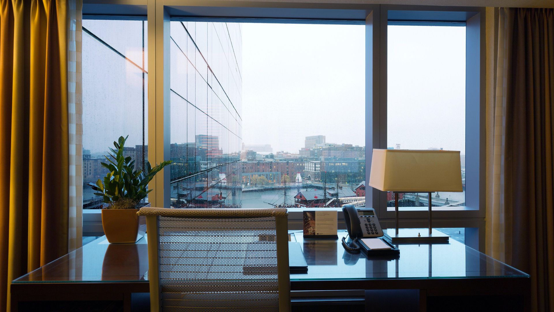 Intercontinental By Ihg Hotel Boston