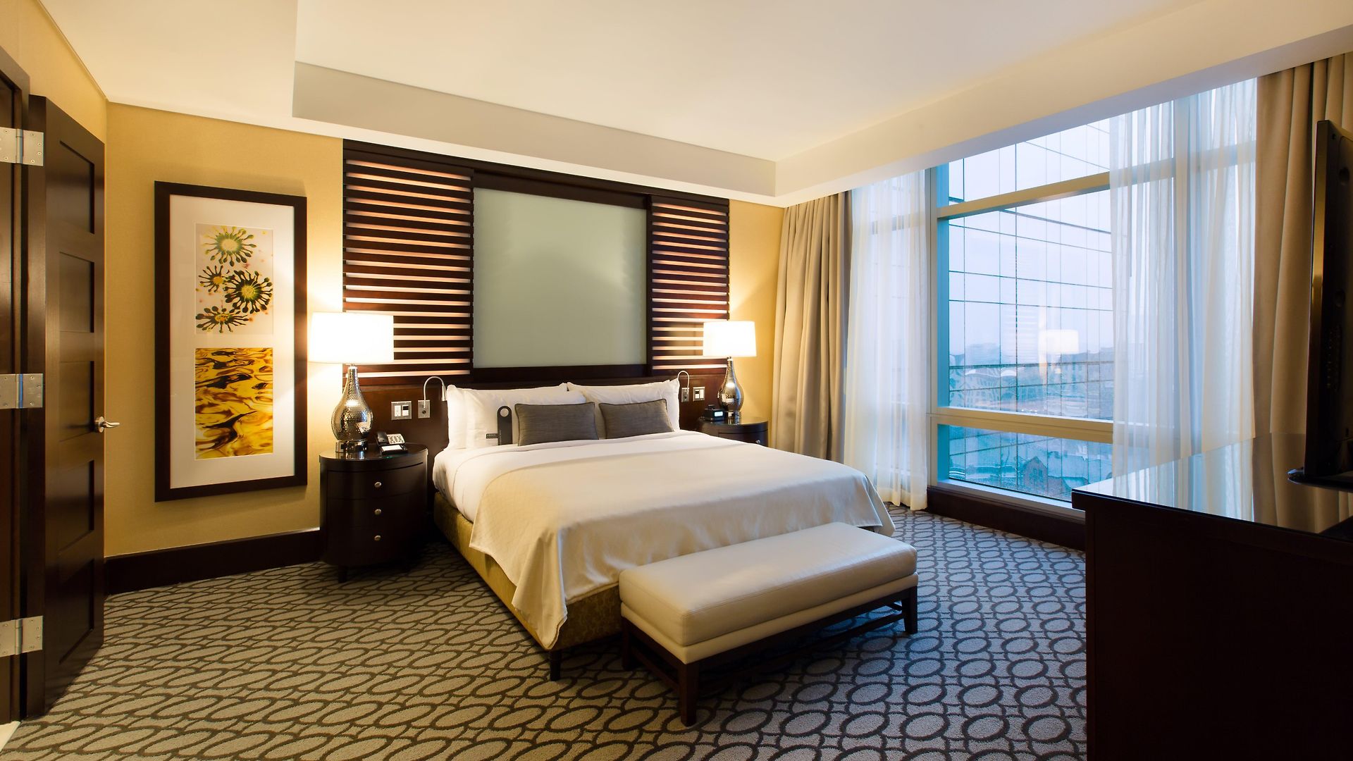Intercontinental By Ihg 5*