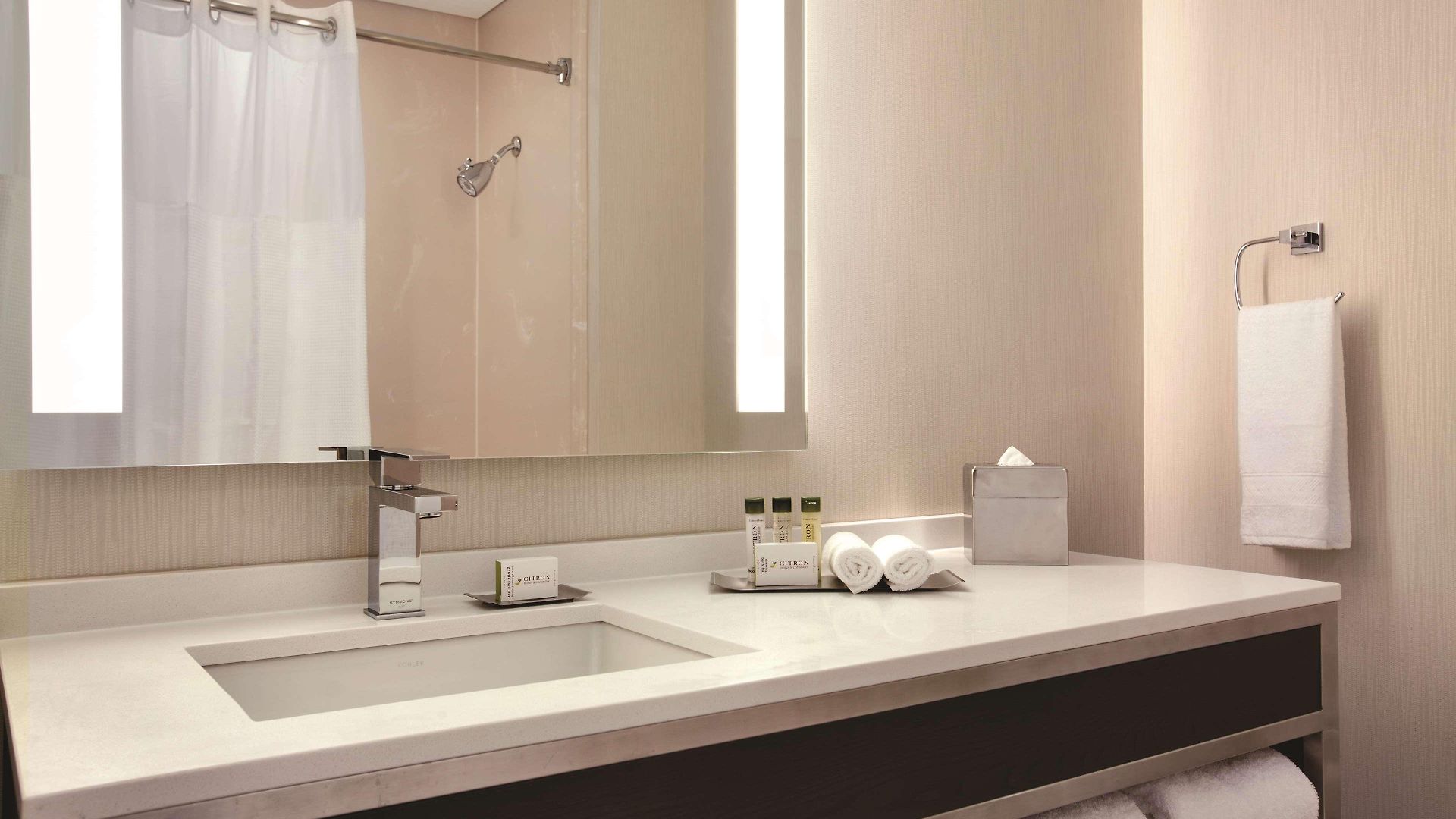 Doubletree By Hilton - Downtown Hotel 3*