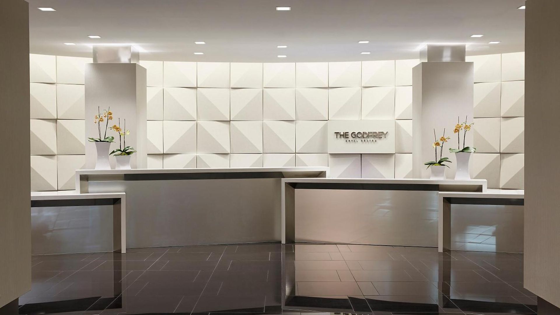 The Godfrey Hotel 4*