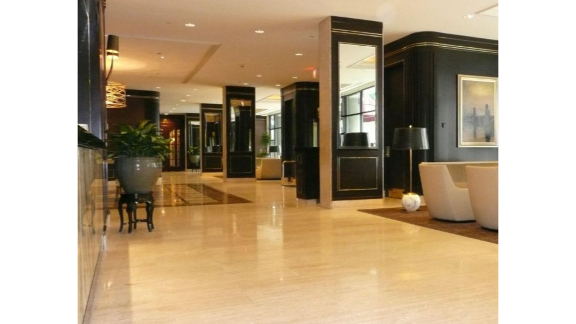 Hotel The Colonnade