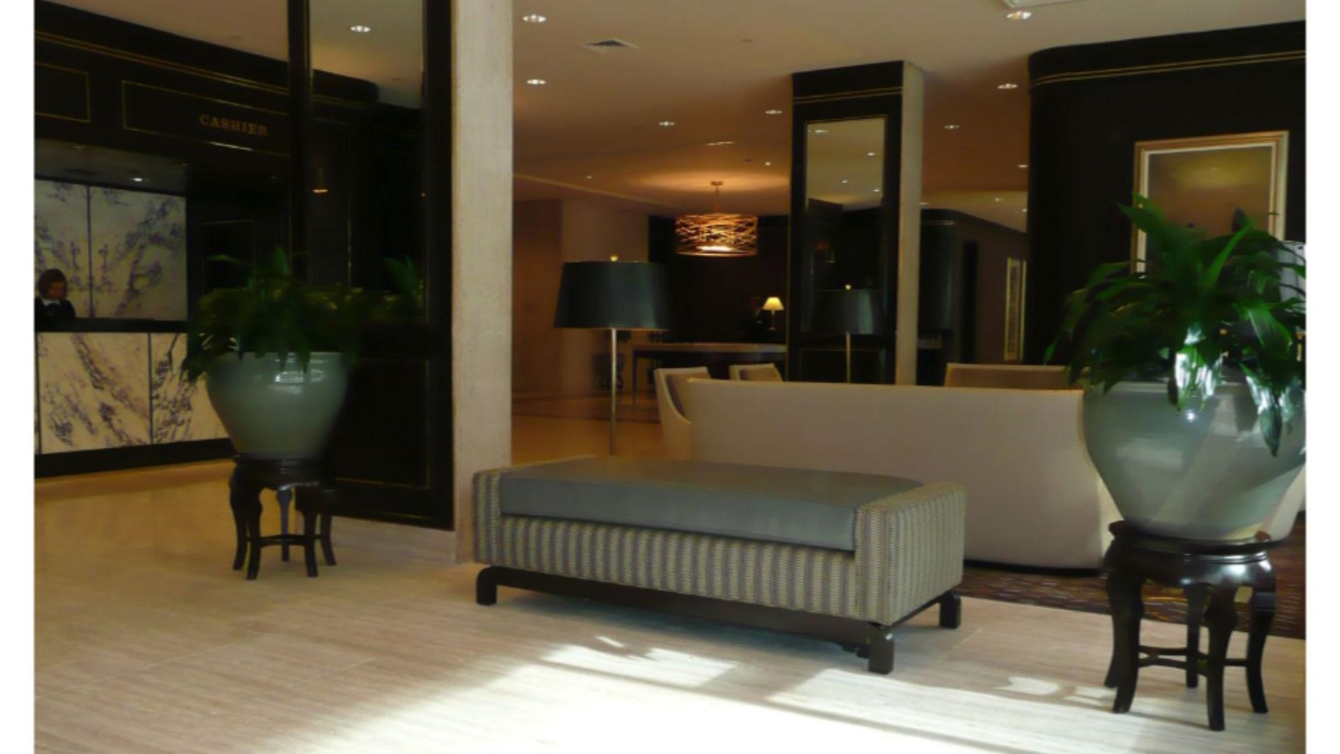 The Colonnade Hotel 4*