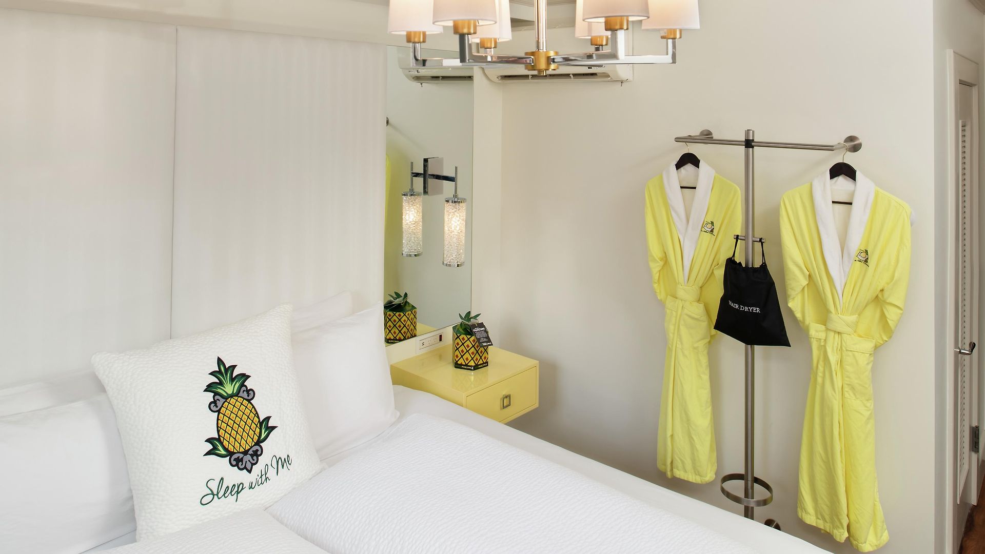 Hotel Staypineapple, A Delightful Hotel, South End