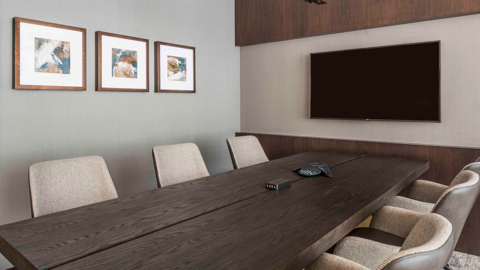 Ac By Marriott Downtown 4*