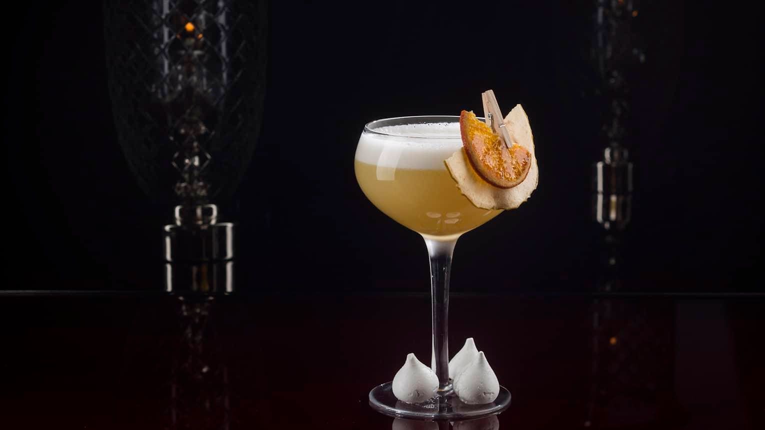 Four Seasons One Dalton Street, 5* Boston