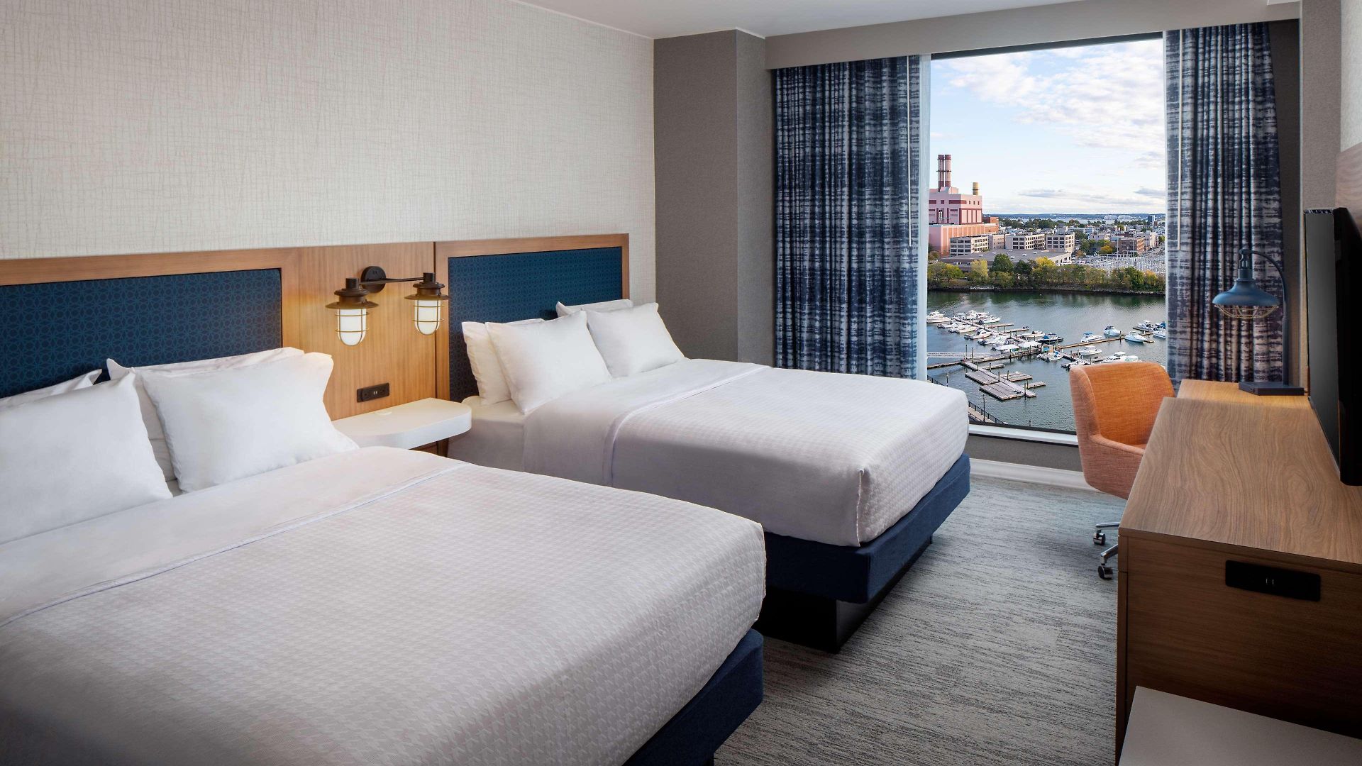 Hampton By Hilton At The Seaport District Hotel 3*