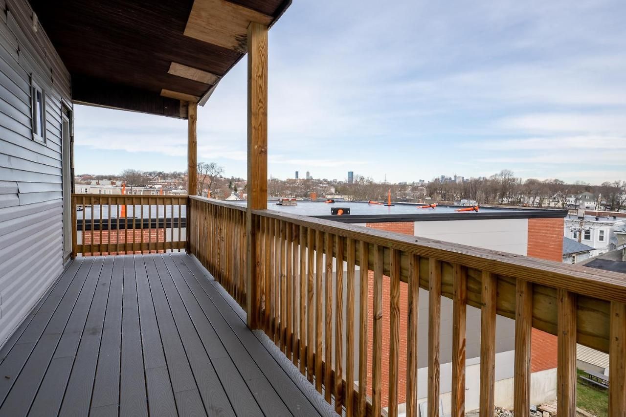 Vibrant 4br - Balcony, Bathtub, Tv Near I-95 & Pet Friendly 903