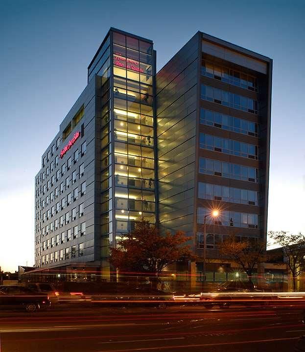Hotel Hampton & Crosstown Center Boston