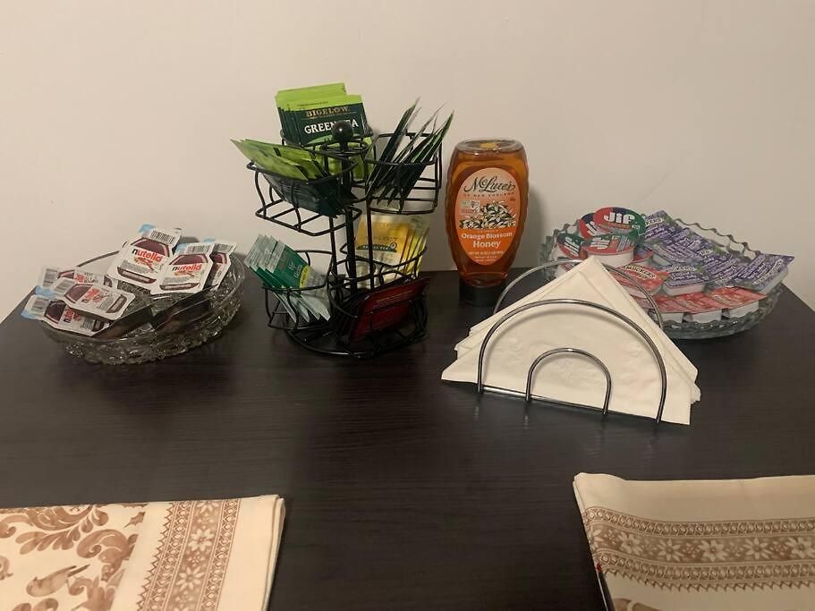 Apartment Comfy And Chic Apartment! Free Parking