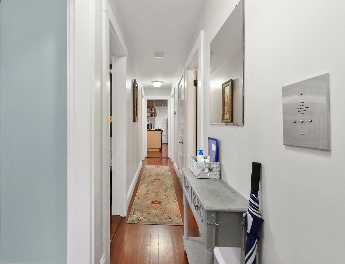 Bright & Spacious 3br, Mins From Downtown, Easy To Gillette, Parking Boston