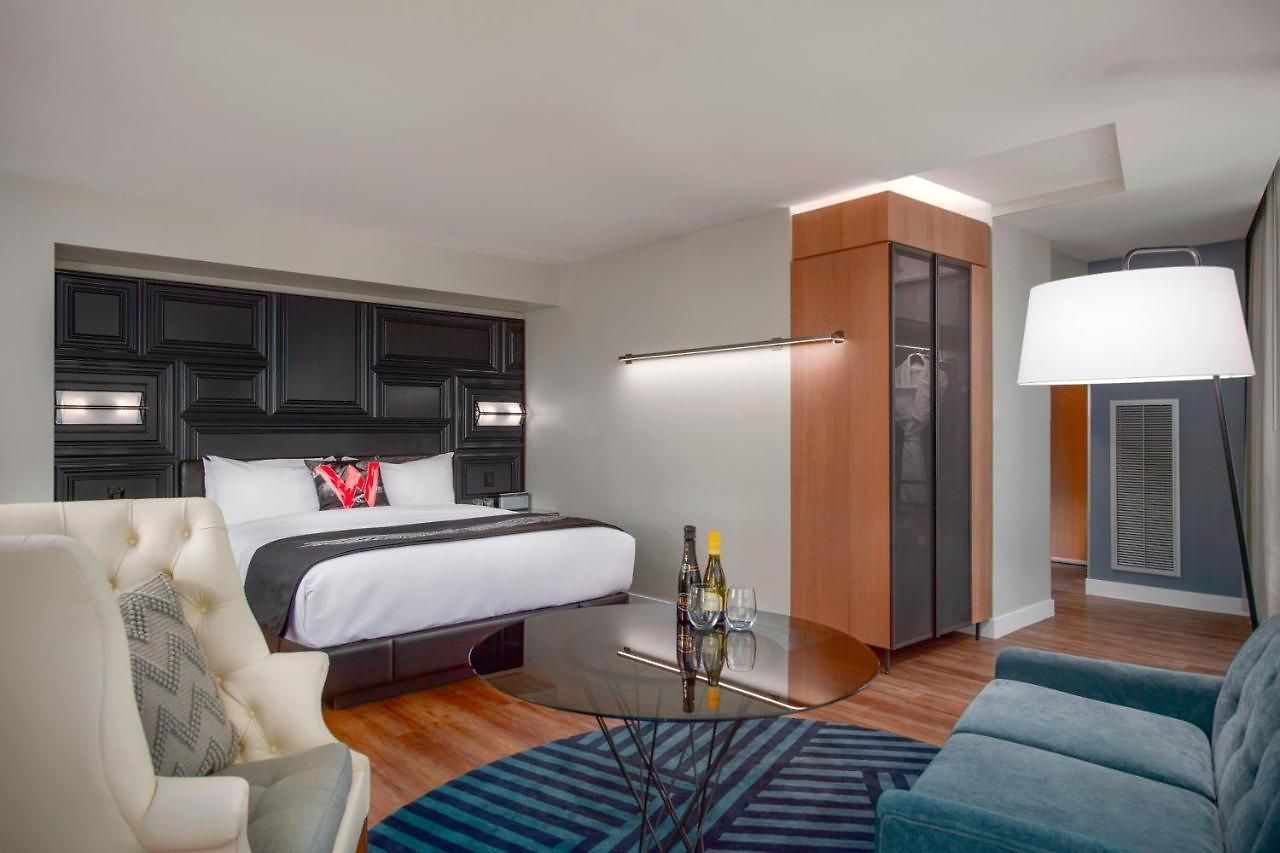 Hotel W 4*