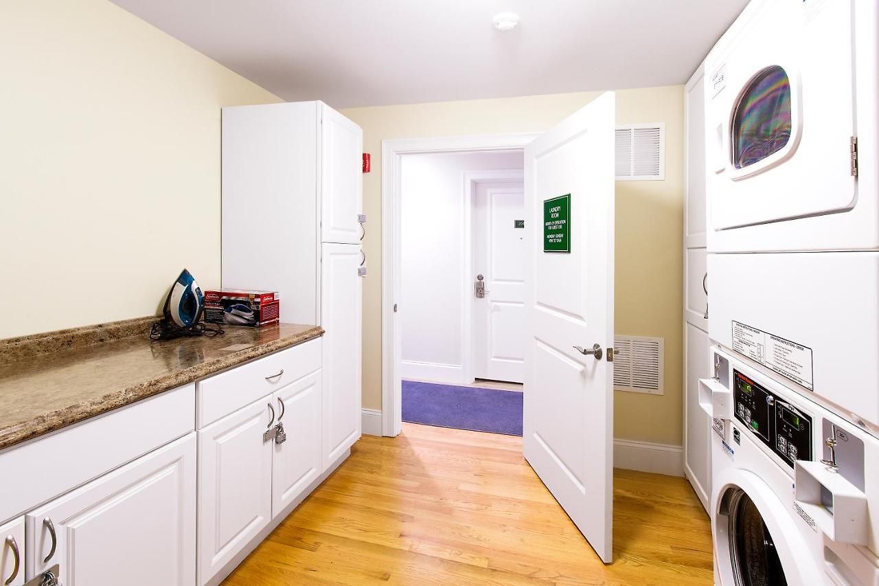 West Broadway Quarters By Thatch Apartment