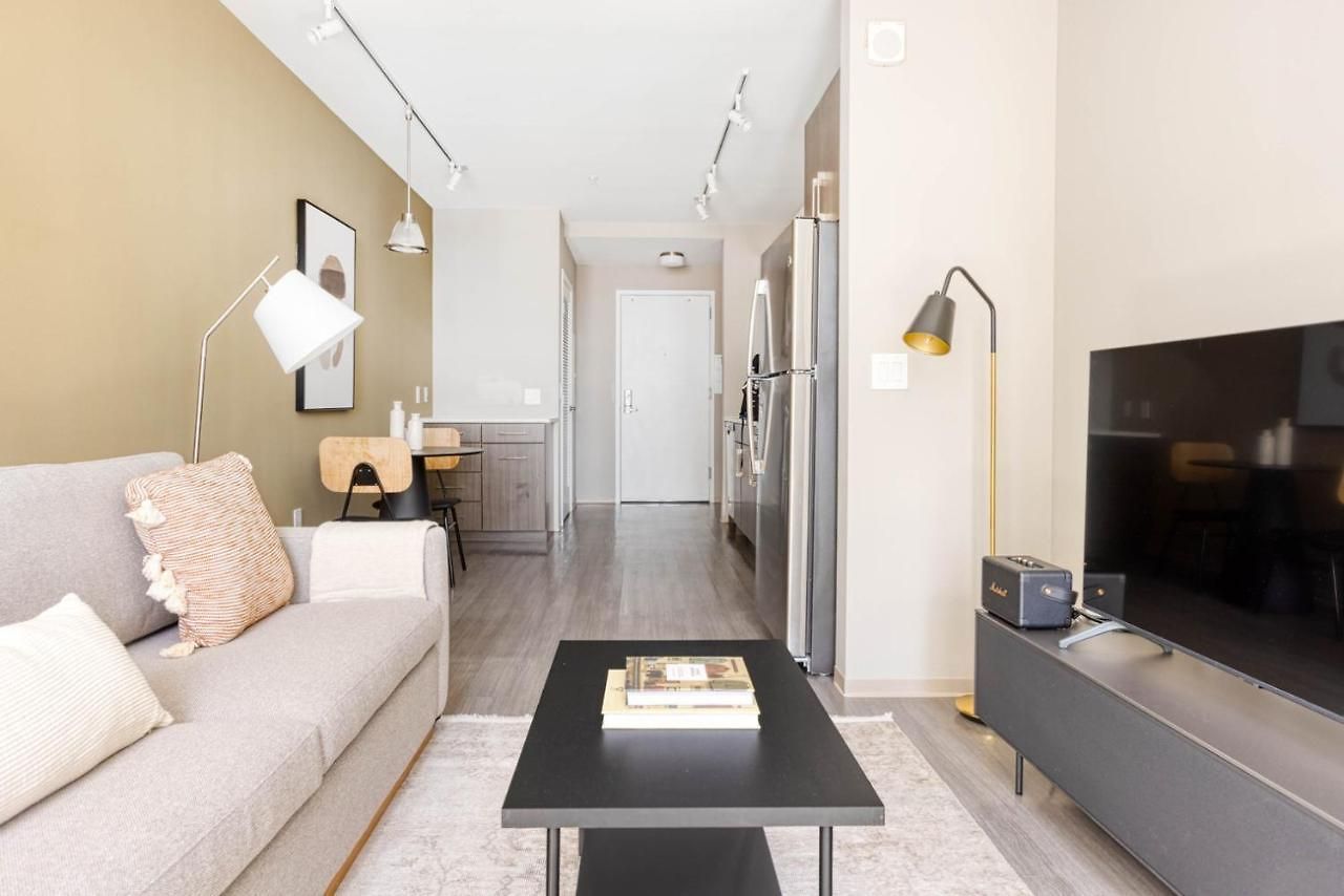 N Station 1br W Wd Gym Nr Td Garden Bos-703 Boston