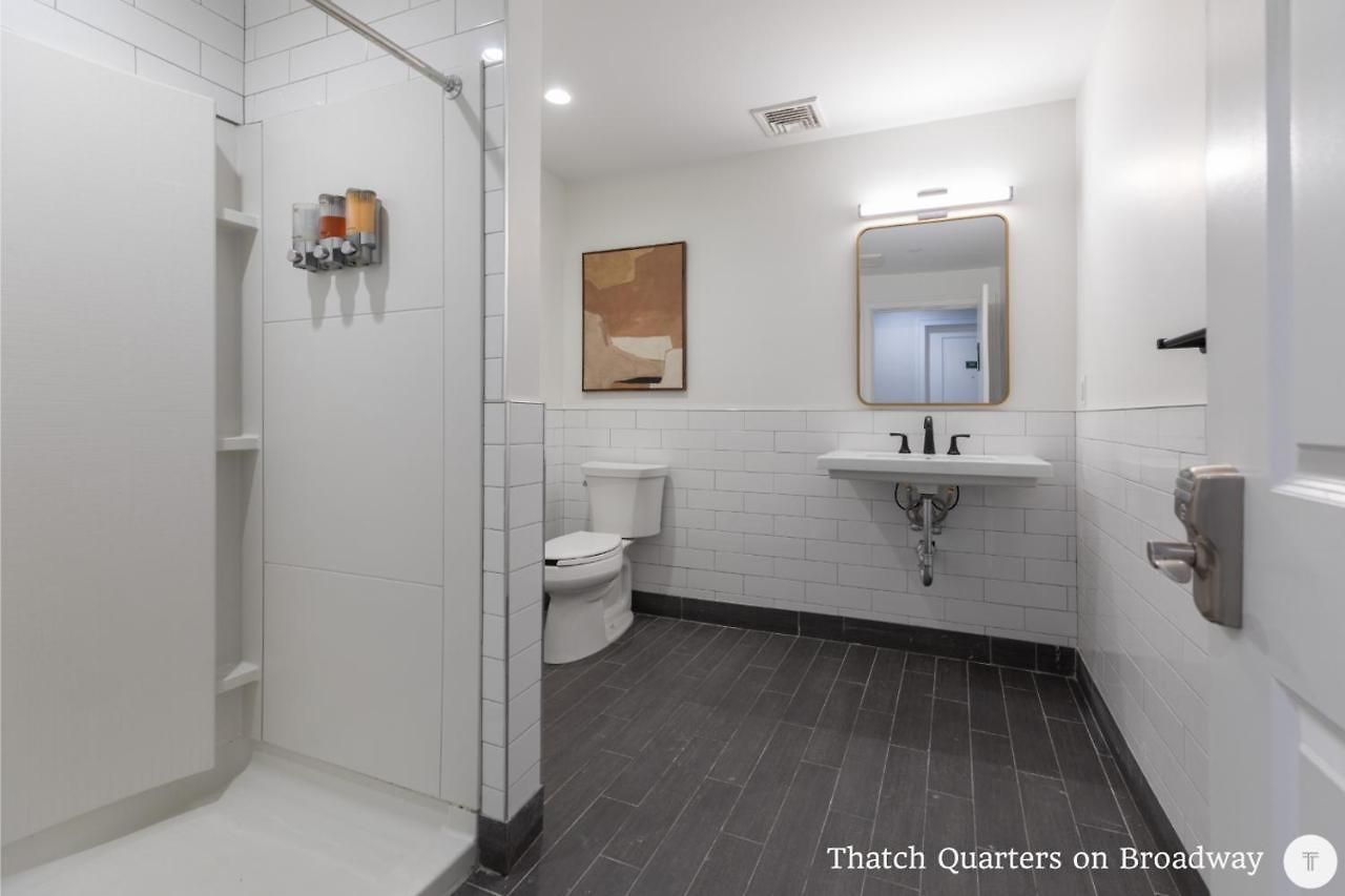West Broadway Quarters By Thatch Apartment *