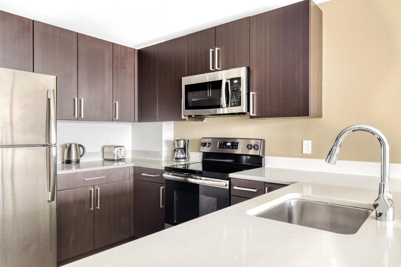East Cambridge 1br W Wd Gym Nr Lechmere T Bos-859 *