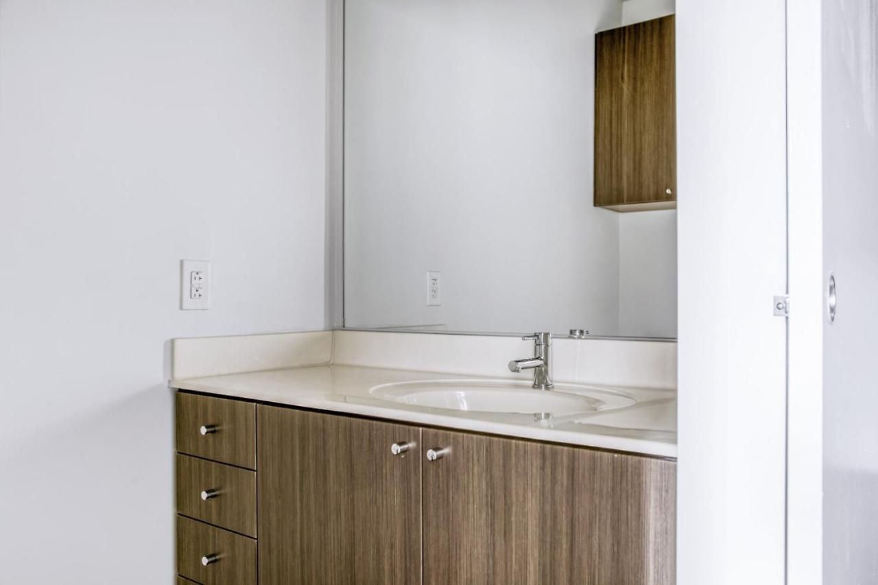 E Cambridge 2br W Gym Wd Nr Lechmere T Bos-636