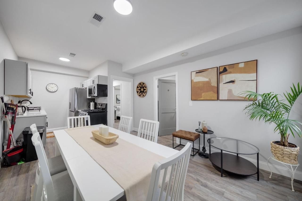 Apartment 4br 1bh In South Near Old Harbor Private Boston