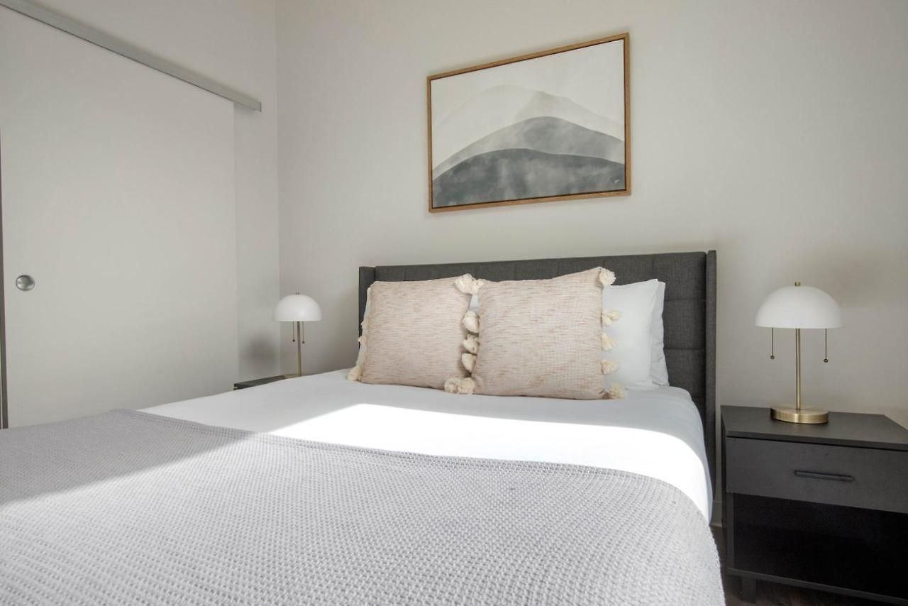East Cambridge 2br W Gym Wd Nr Lechmere T Bos-869 * Boston