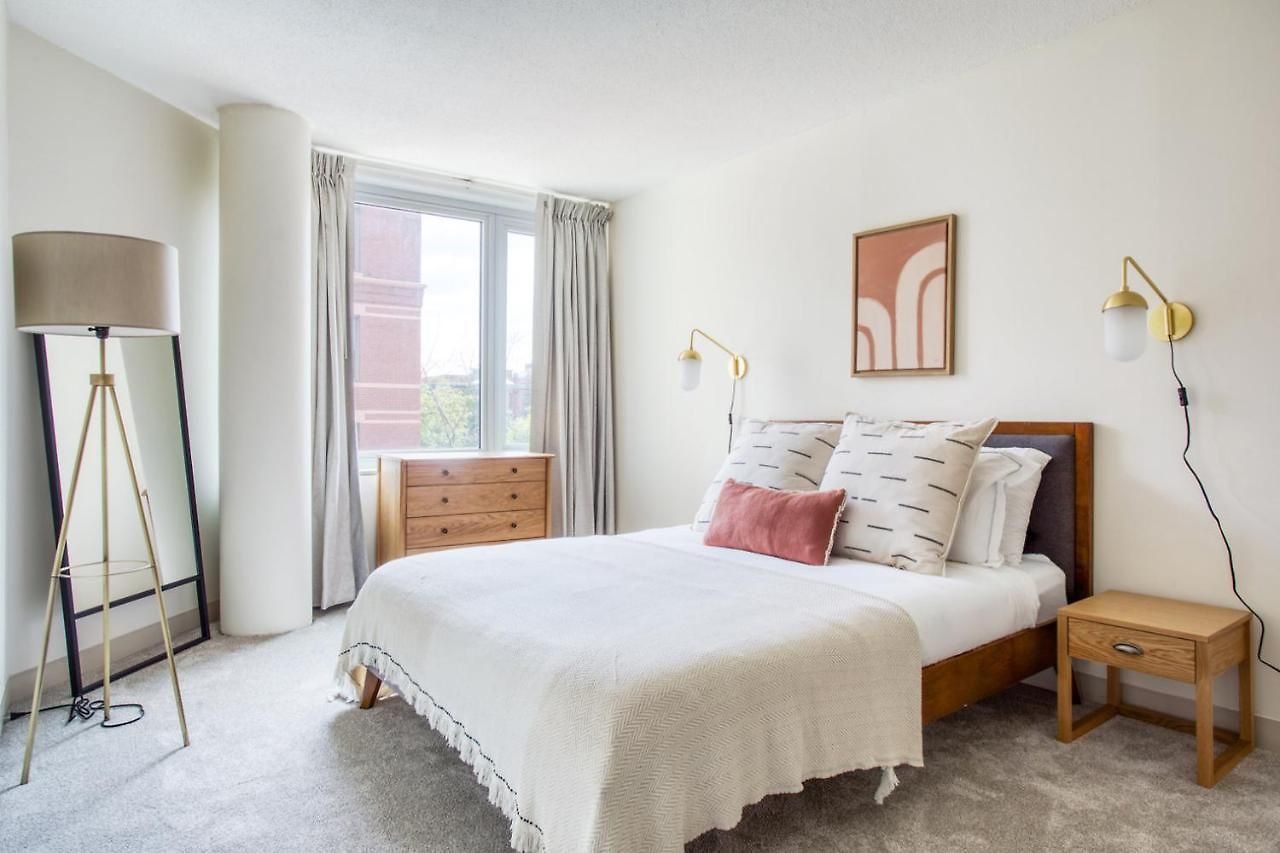 Back Bay 2br2b Steps From Prudential Center Bos-410 *