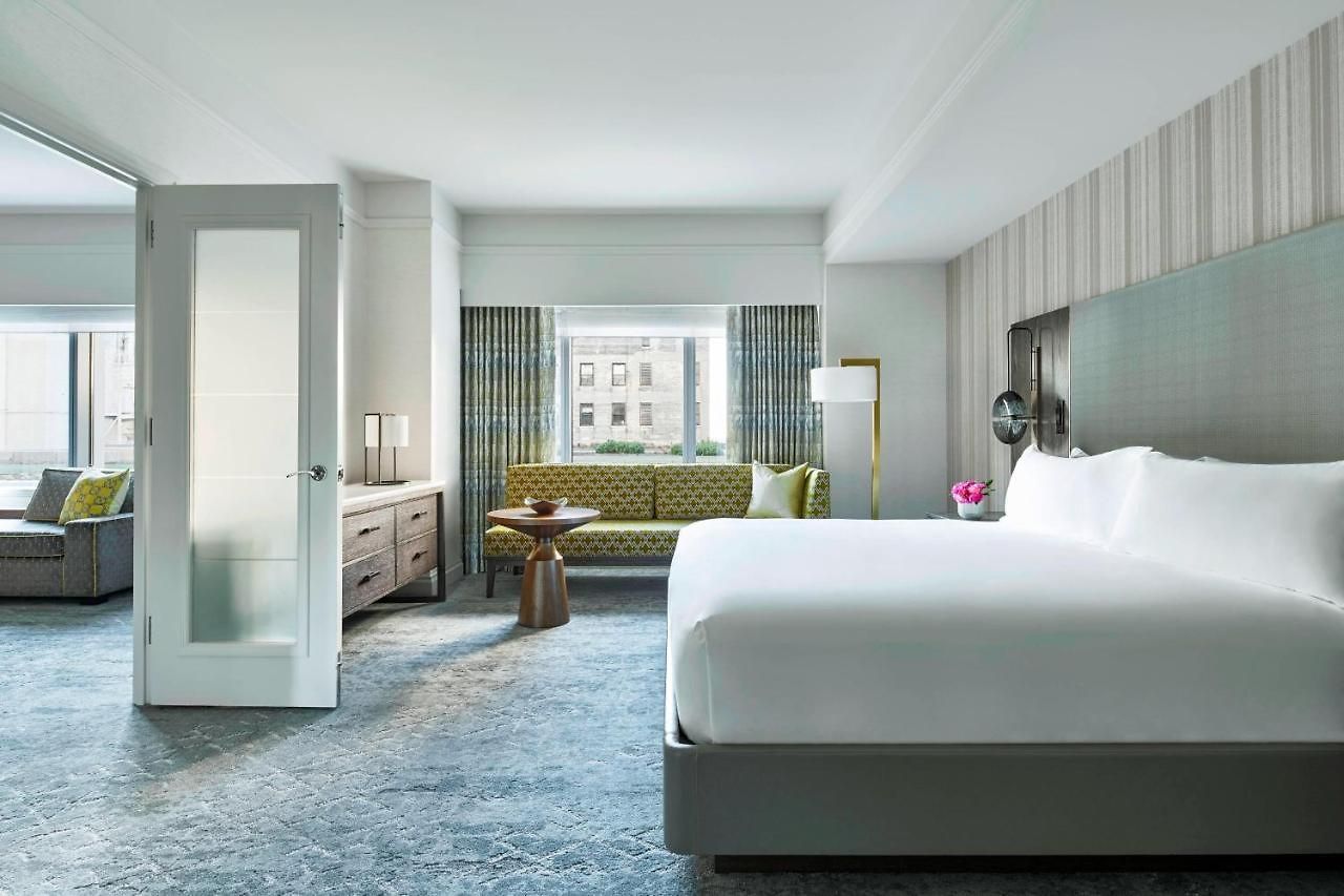 The Ritz-carlton,