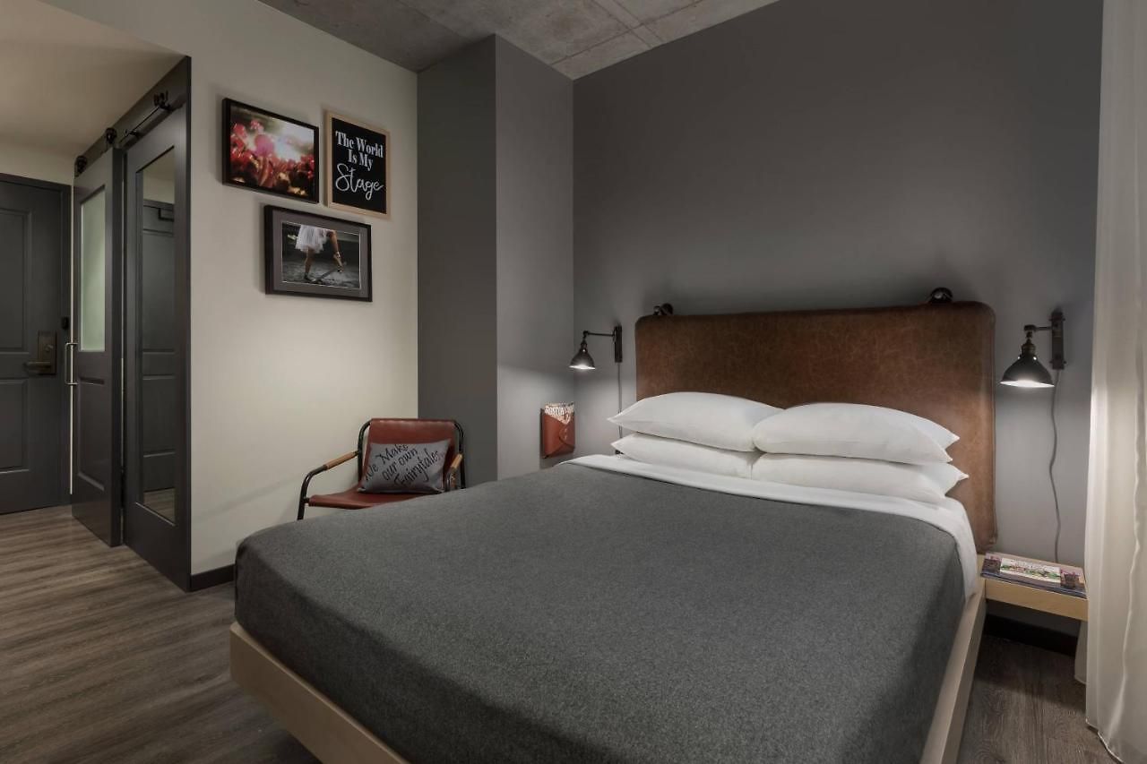 Moxy Downtown 3* Boston