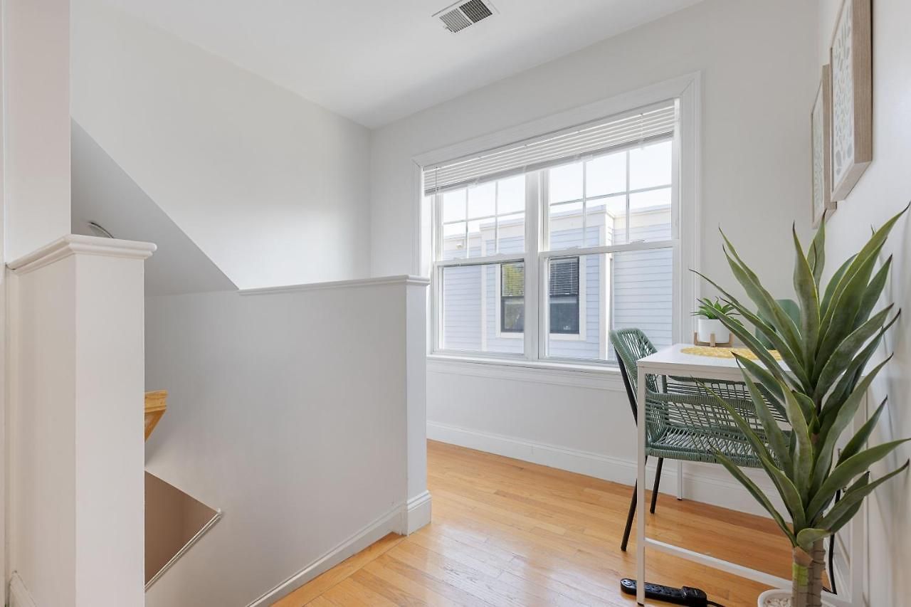 Apartment Amazing Family-friendly And Group-friendly #thebackdorch Boston