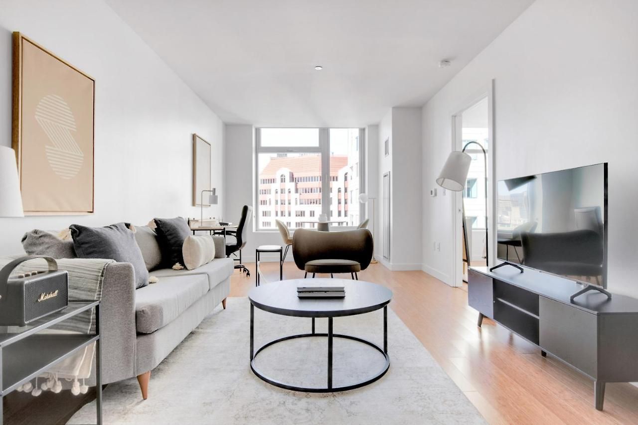 Downtown 1br W Gym Wd Nr S Station Bos-621 Apartment