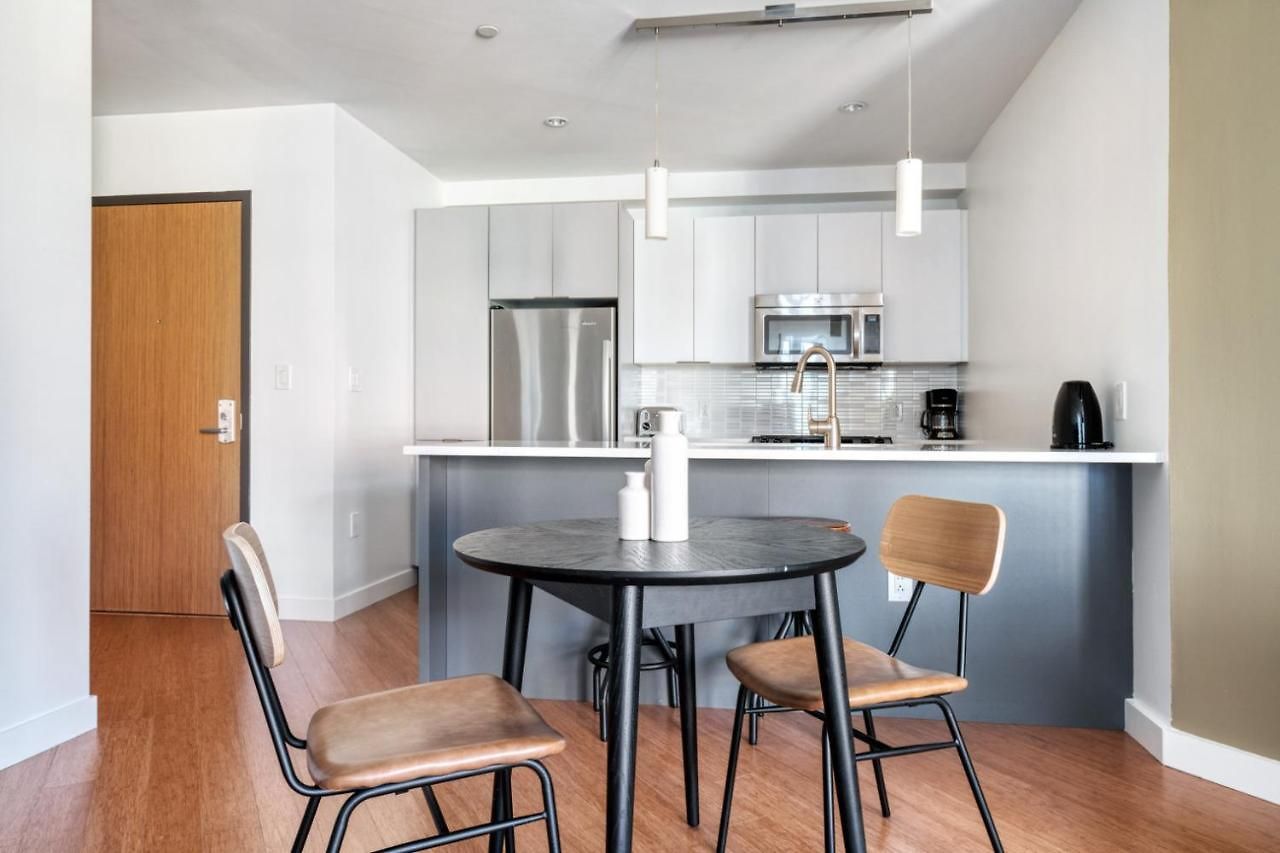Downtown 1br W Wd Gym Nr Greenway Bos-832 *
