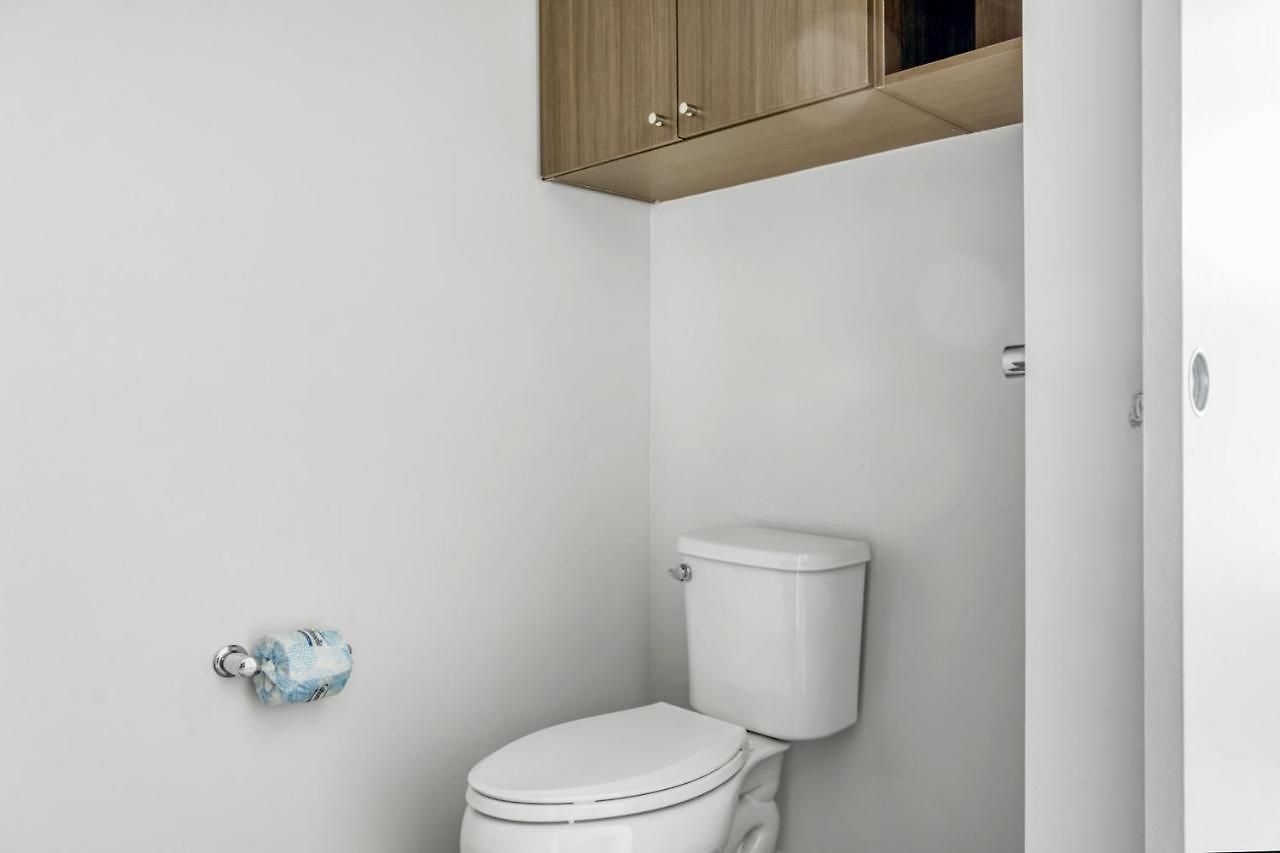E Cambridge 2br W Gym Wd Nr Lechmere T Bos-634