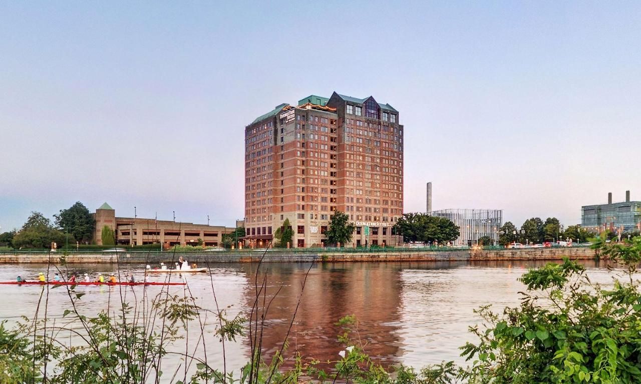 Doubletree By Hilton - Cambridge Hotel
